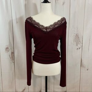⭐️H&M Lace Trim VNeck Long Sleeve Top Burgundy S